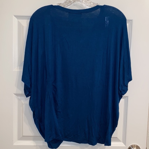 FANTASTIC Fawn Sz S Short Sleeve Top Blouse V Neck, Faux Buttons, Tie Knot Blue - Picture 7 of 11